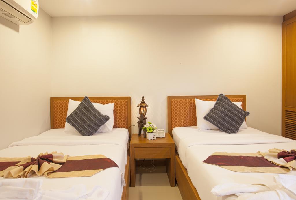 Hip Yaya Residences Patong Exterior photo