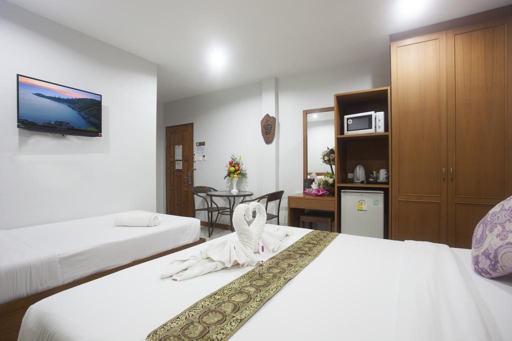 Hip Yaya Residences Patong Exterior photo