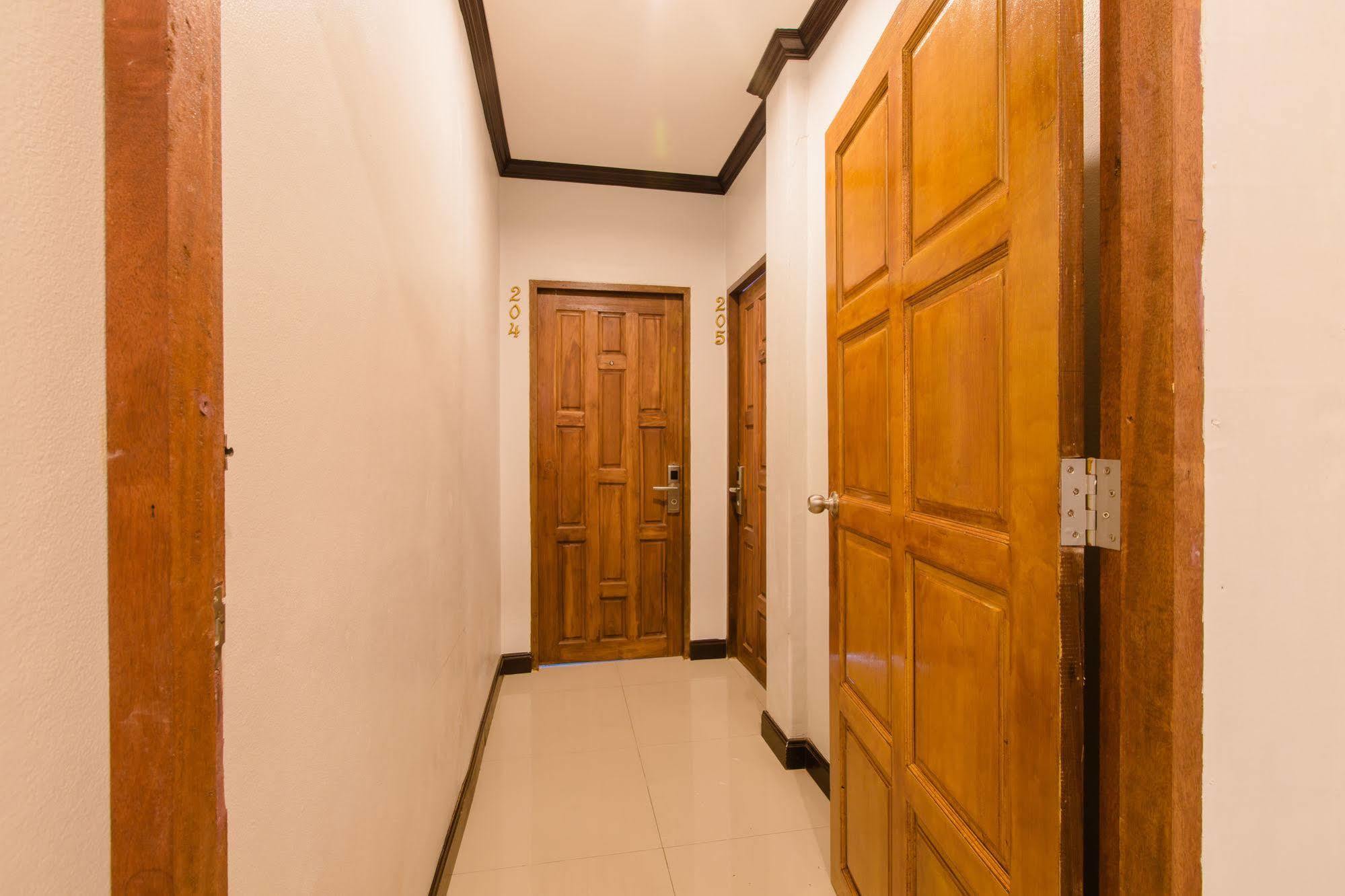 Hip Yaya Residences Patong Exterior photo