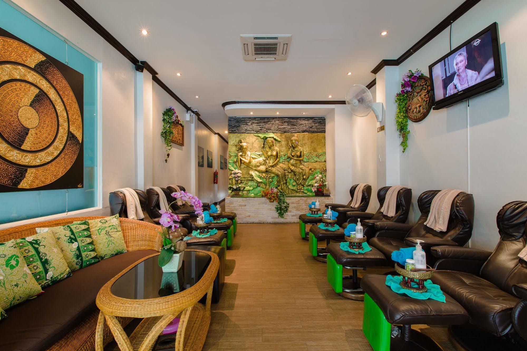 Hip Yaya Residences Patong Exterior photo