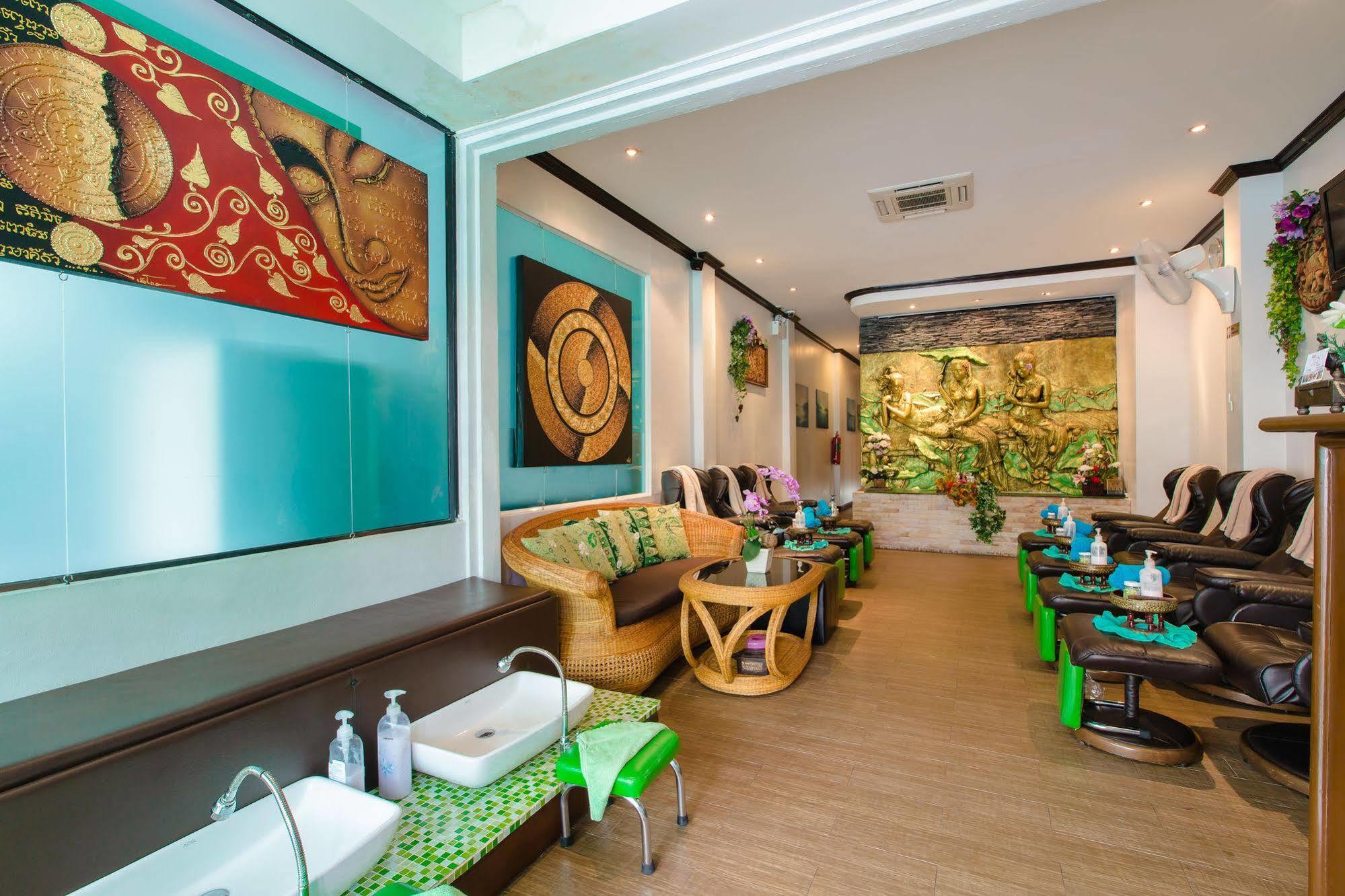 Hip Yaya Residences Patong Exterior photo